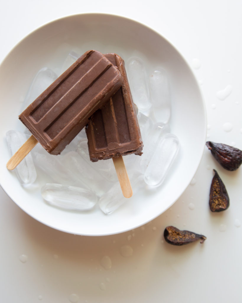 Vegan Fudgesicles: Making Popsicles from Smoothies is a healthy indulgence you can feel good about eating.