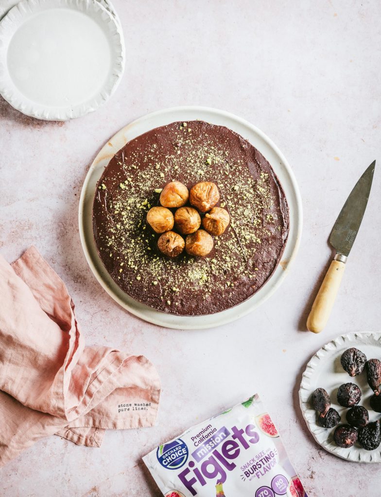 No bake chocolate cake delights. This cake recipe with biscuits is a chocolate lover's dream. Figs make it a stand-out from cake recipes with biscuits.