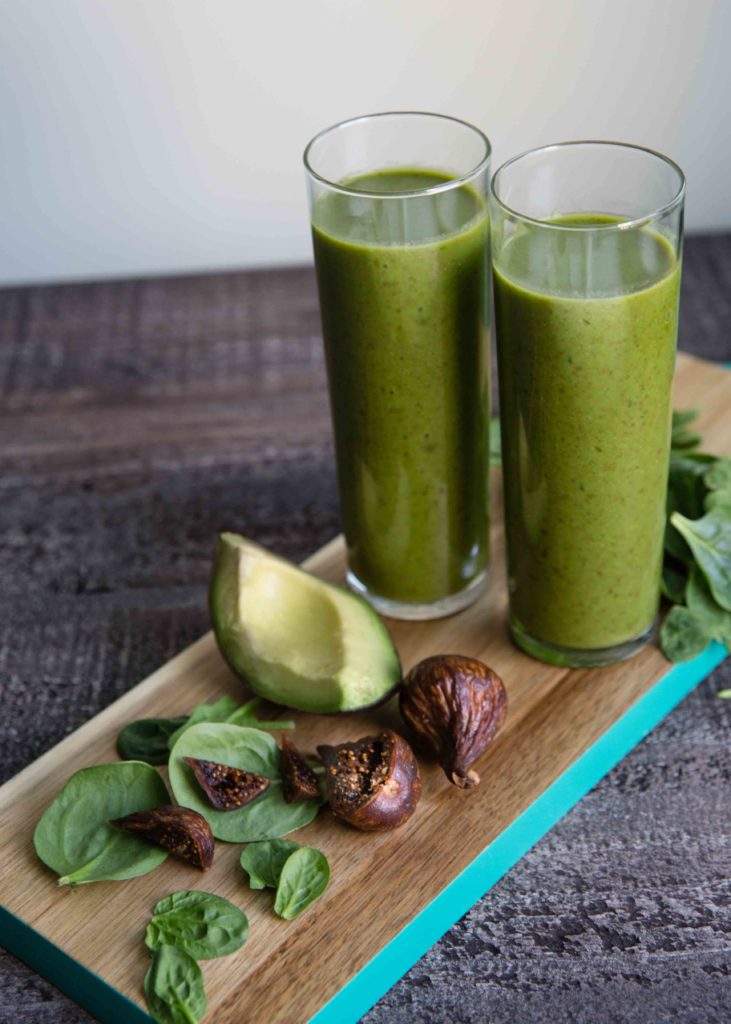 Easy Green Smoothie with Dried Figs