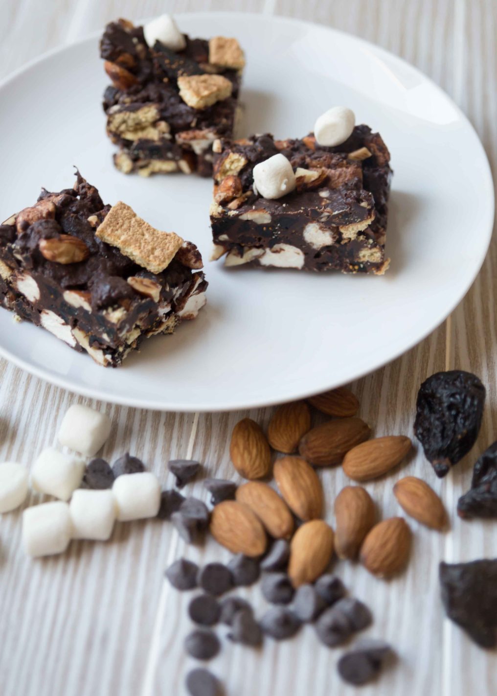 The rocky road chocolate bar recipe makes a great summer campfire snack. No need for hangers or bonfire. Each rocky road chocolate bar is chock full of s'more ingredients and chewy figs.
