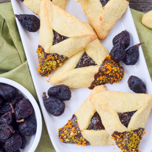 When Purim comes along, the first thing we want to bake is fig hamantaschen. Look no further for easy hamentaschen recipes filled with figs.