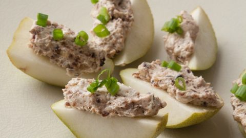 Fig Walnut Spreadable Cream Cheese Valley Fig Growers Rinse figs, pat dry and cut into eighths. cream cheese california fig and walnut spread