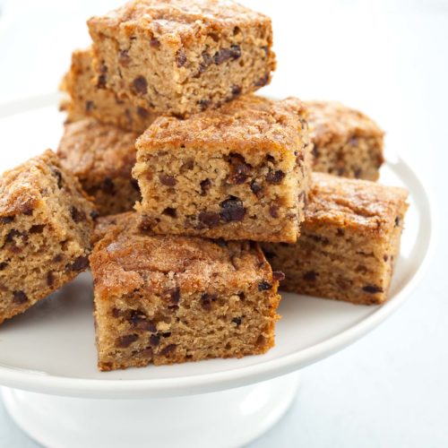 applesauce snack cake with dried figs
