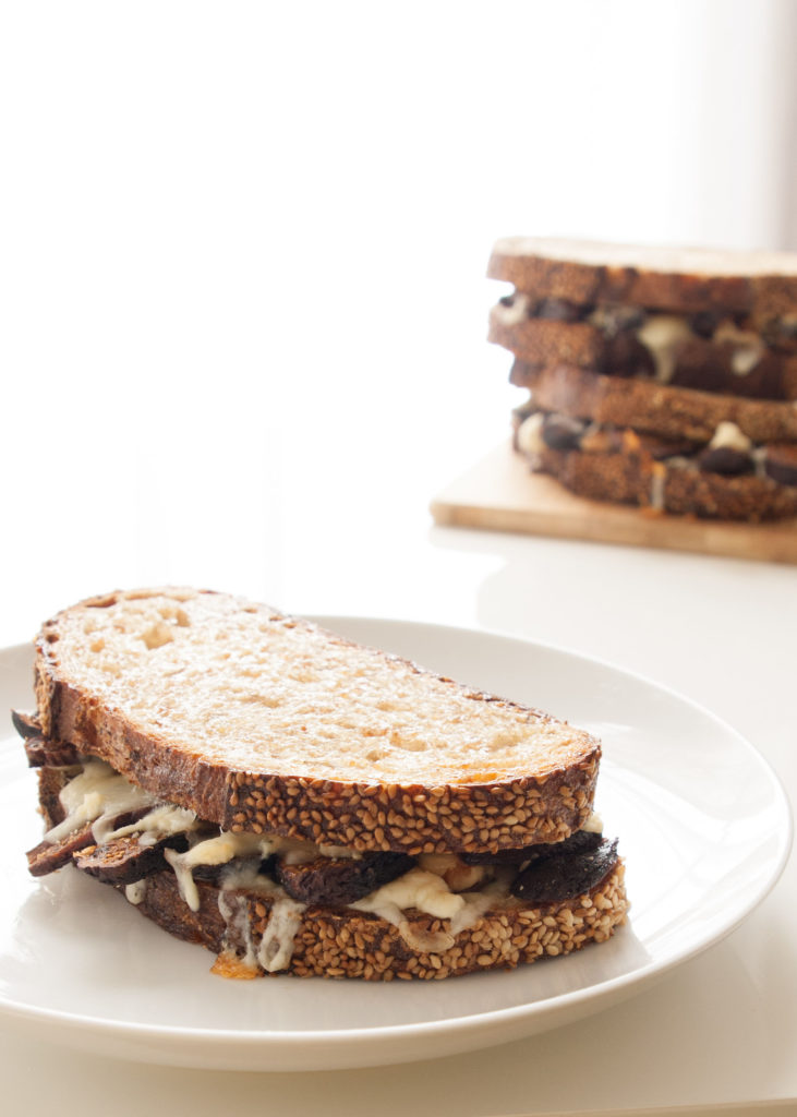 fig gorgonzola grilled cheese