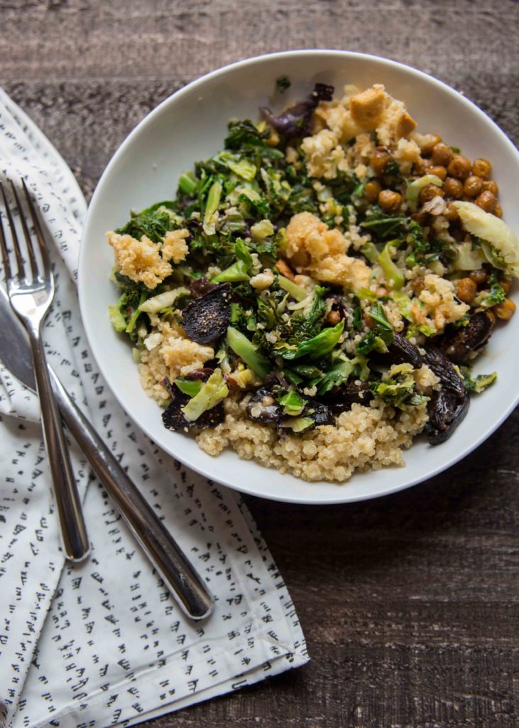 Easy meal alert! Make a pot of quinoa to meal prep for the week ahead. As you consider quinoa bowl ideas, reach for an Asiago Kale Salad Kit and our dried figs. 