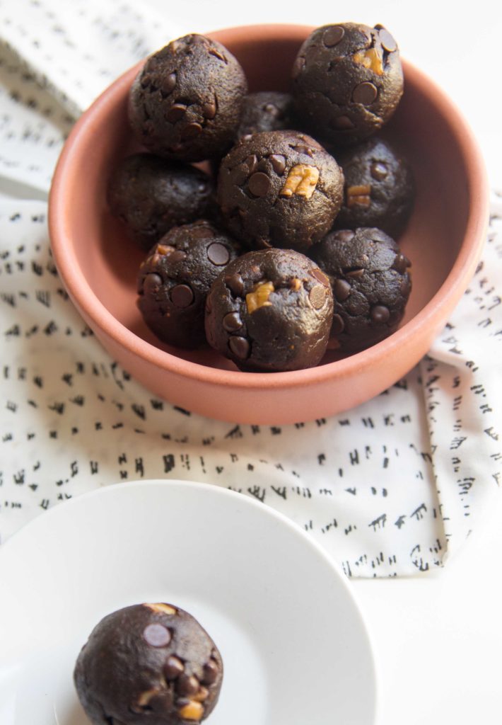 Chocolate bliss balls are a snack that won't wreck your afternoon. Have you tried dried fig bliss balls? These healthy bliss balls satisfy your sweet tooth.