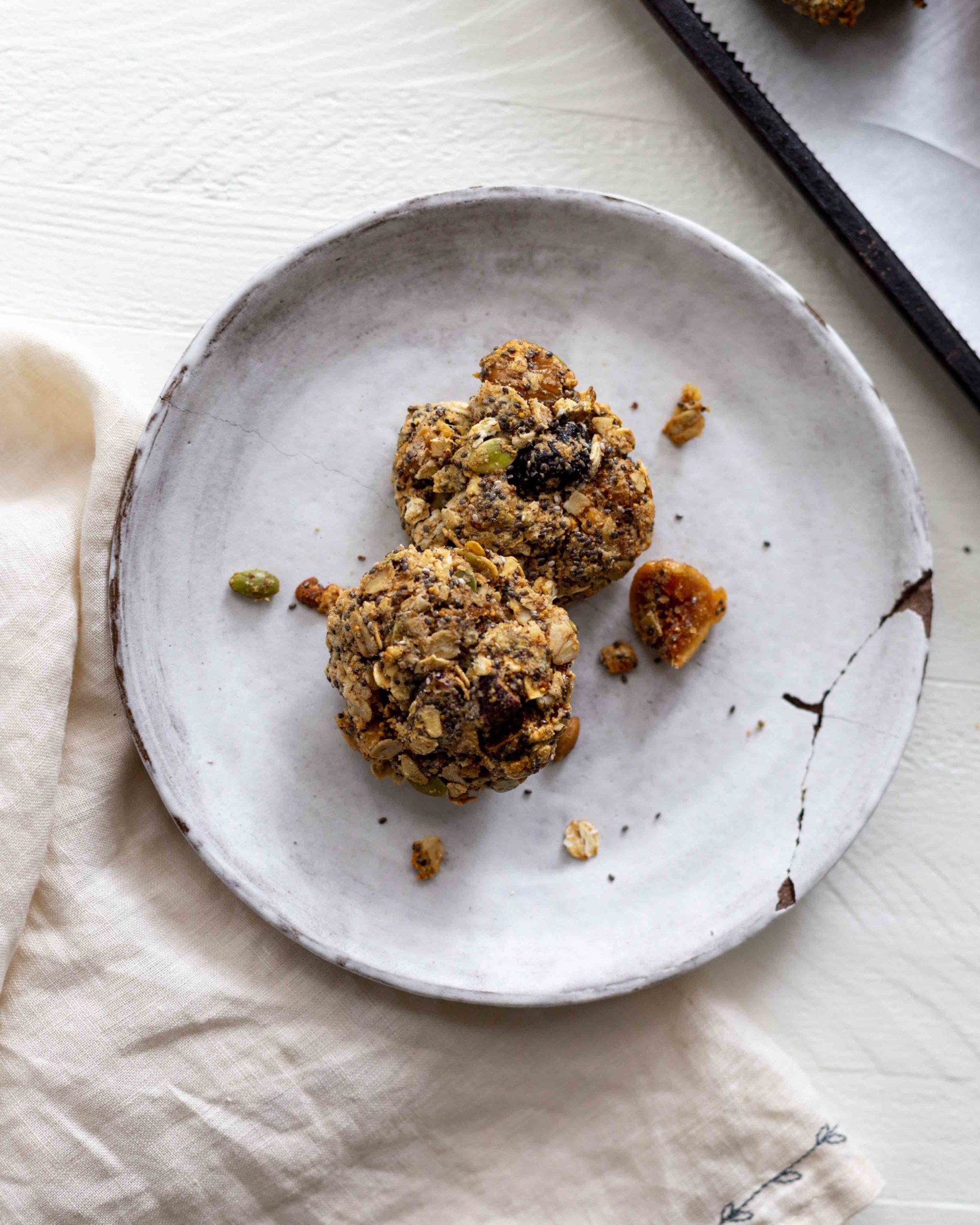 Almond Fig Breakfast Oatmeal Cookie