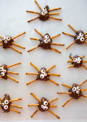 Semisweet chocolate covered figs and figs in white chocolate go spooky in our pretzel spiders and Halloween candy ghosts.