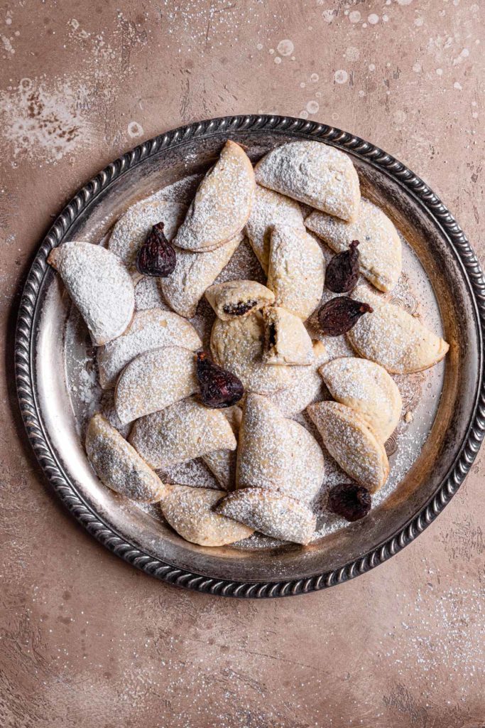 Try espresso cookies with a fig filling—don't miss our variation recipe for hamantashen. These hamantashen cookies are for coffee lovers.