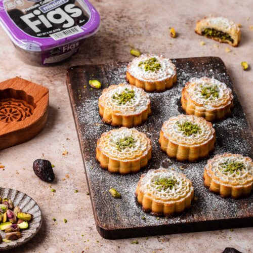 Maamoul is a pressed cookies recipe with dates eaten during Eid. Try our fig filled cookie recipe and learn how to bake fig maamoul.