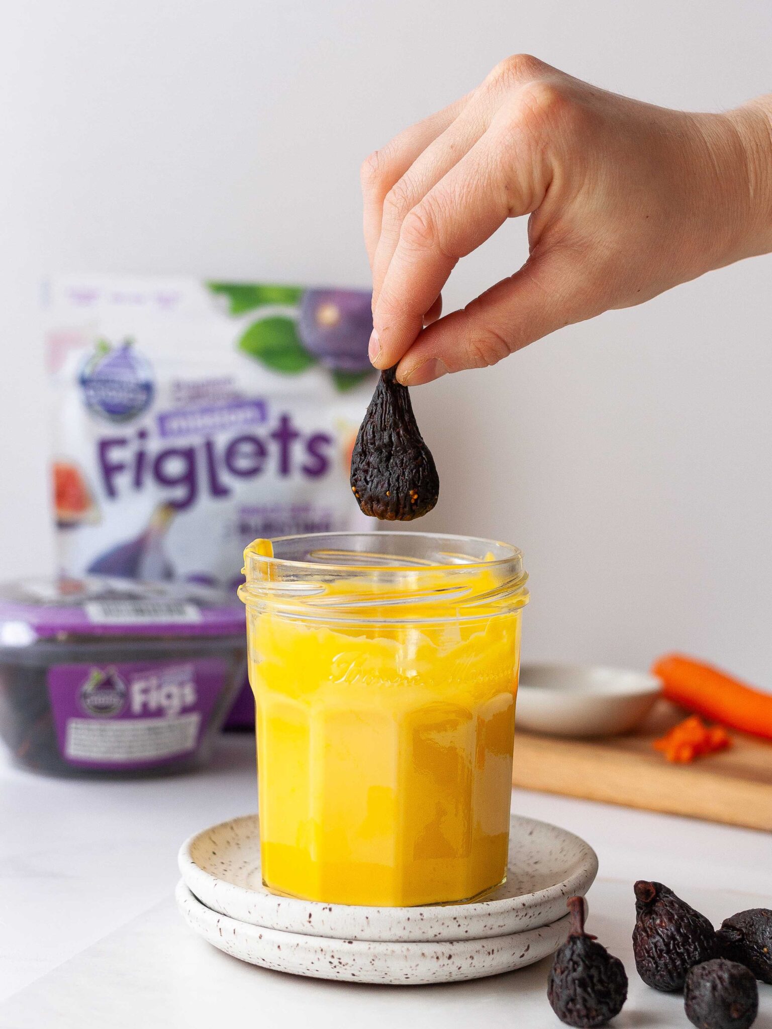Easter Dessert Ideas: Valley Fig Chicks + Pavlova Nests