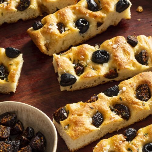 focaccia with olives figs and thyme
