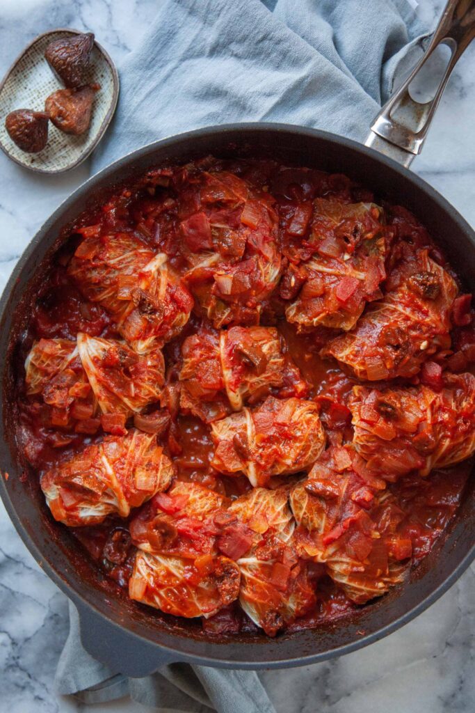 A big serving dish of easy cabbage rolls recipe